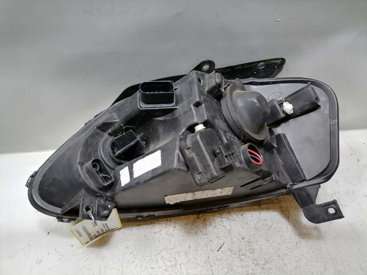 VW Fox original Scheinwerfer vorn rechts Halogen Bj.2010